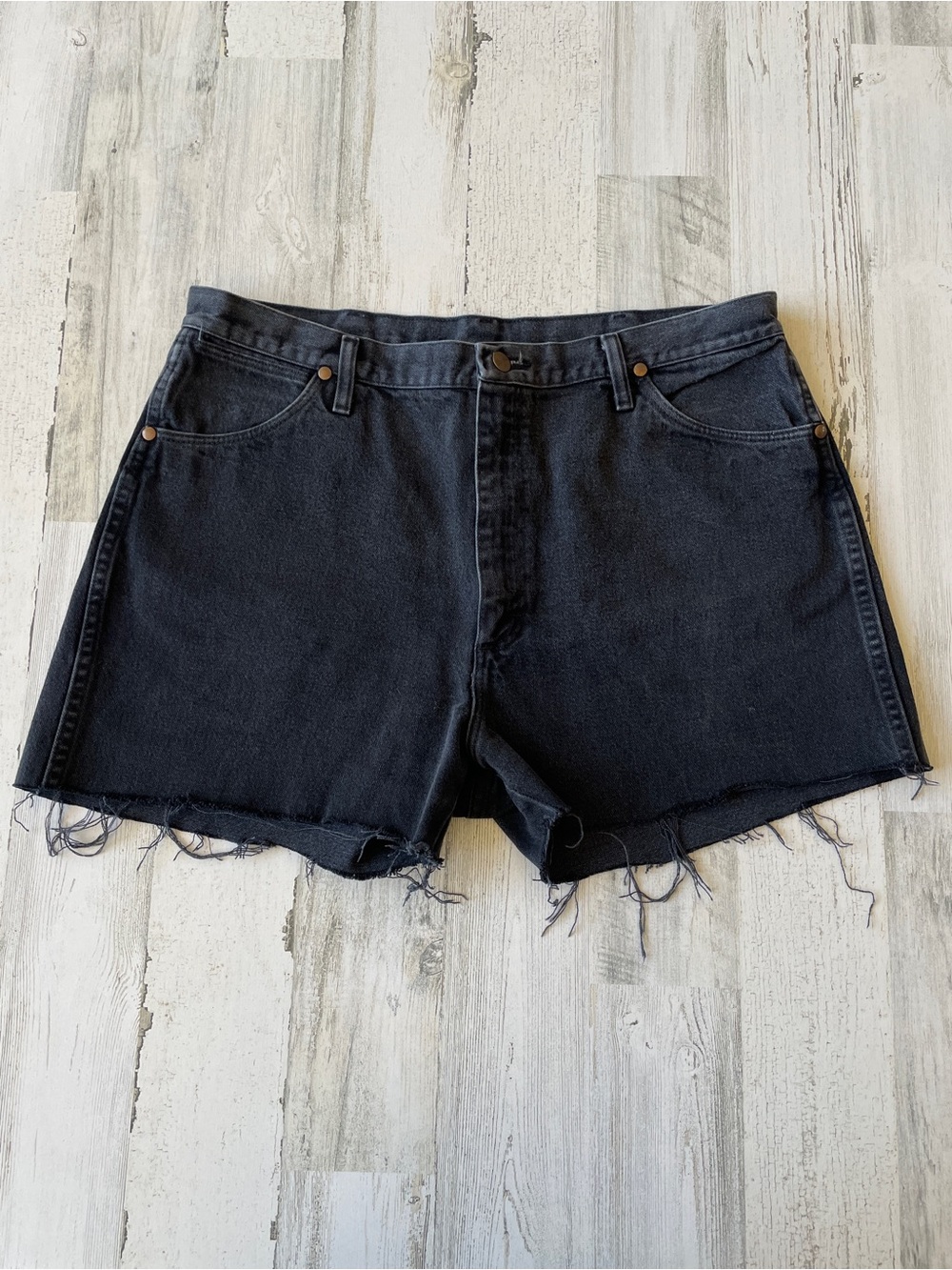 Wrangler Black Raw Edge Denim Cutoff Shorts SZ 38